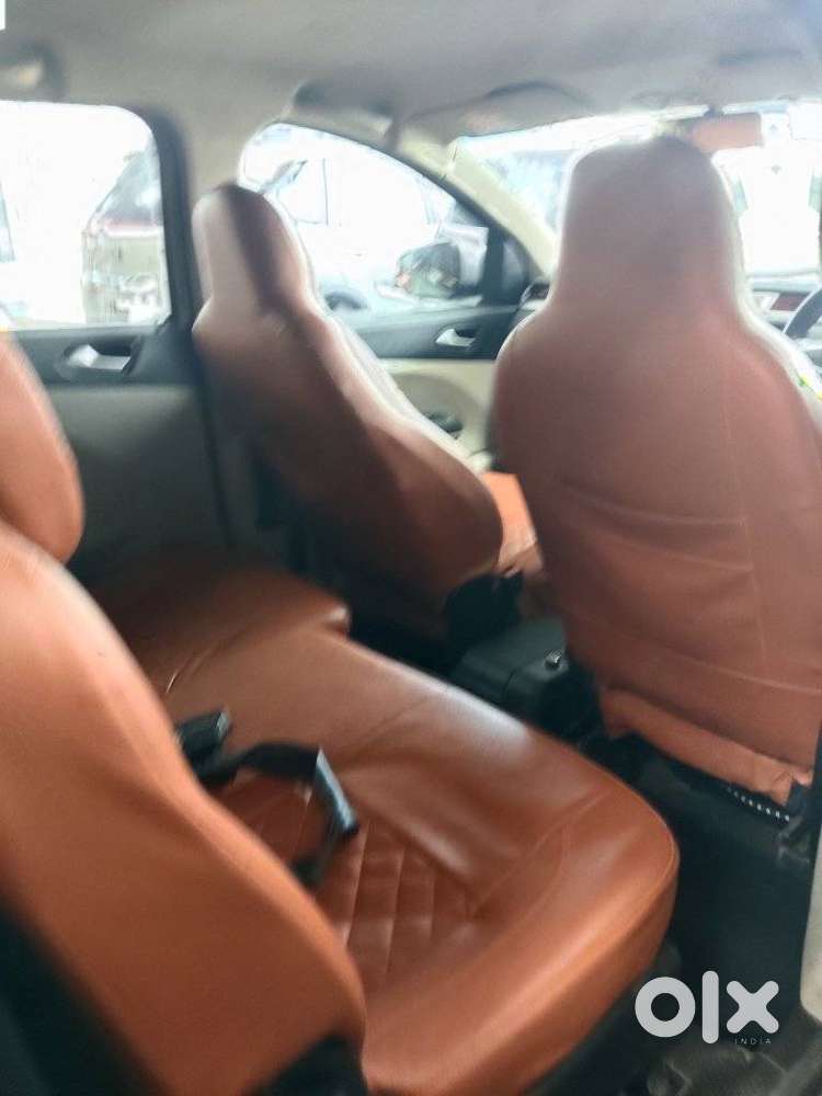 Renault Triber Rxz, 2019, Petrol