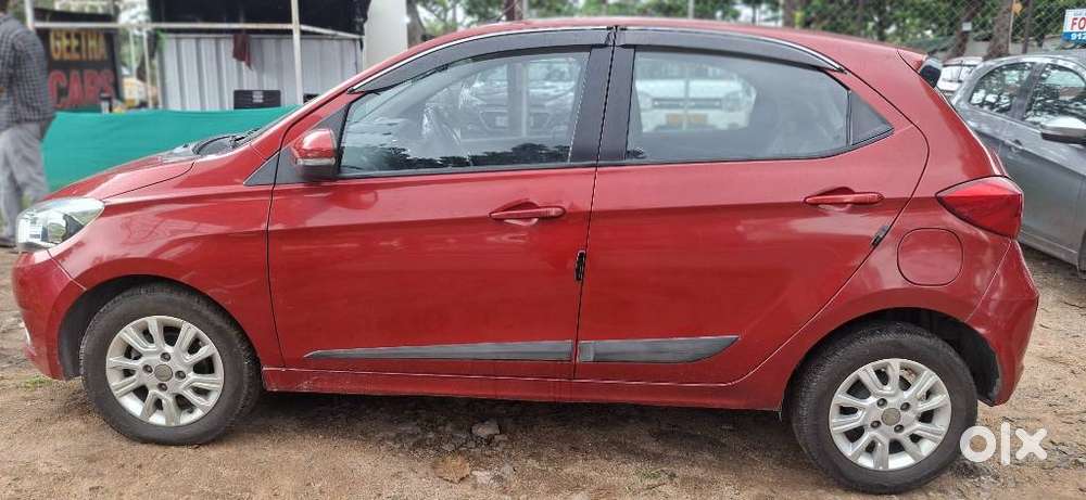 Tata Tiago 1.2 Revotron Xza, 2018, Petrol