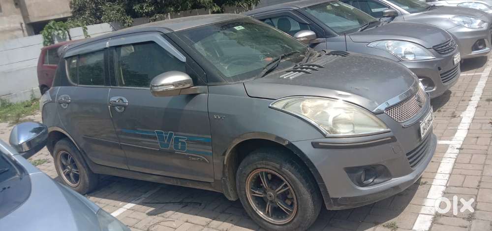 Maruti Suzuki Swift Vxi Abs Bsiv, 2014, Petrol