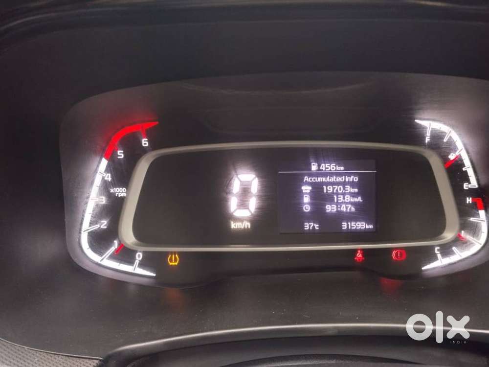 Very Good Condition Kia Sonet Diesel 2023