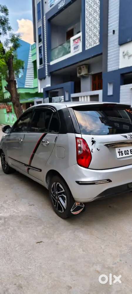 Tata Bolt 
2015 Xms