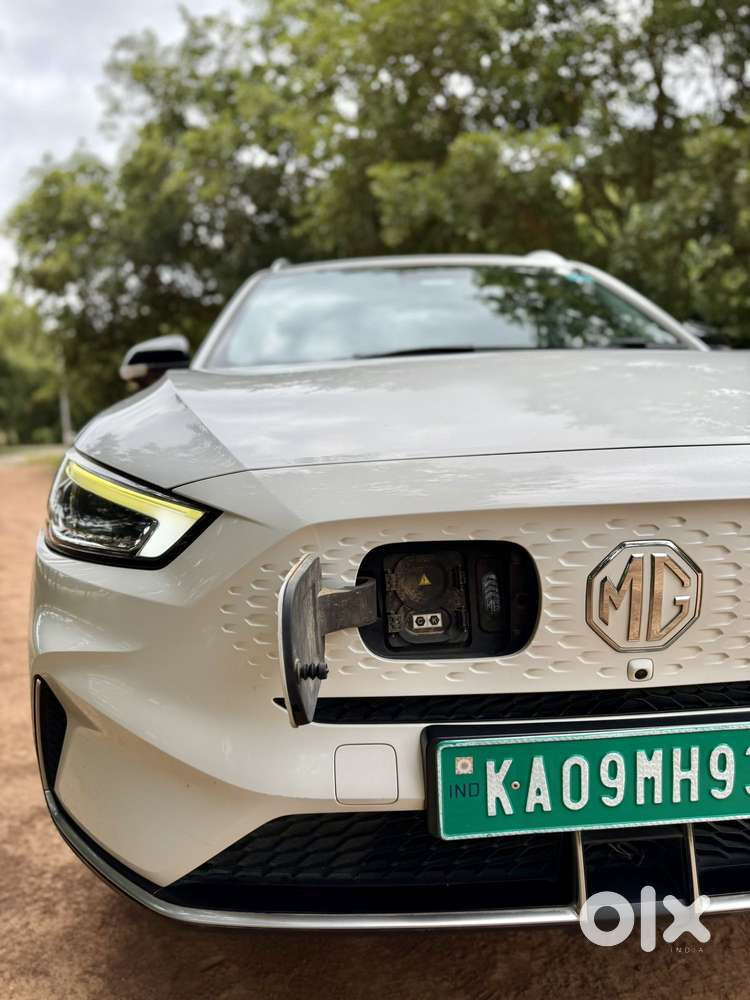 Mg Zs Ev Exclusive Iconic Ivory, 2023, Electric
