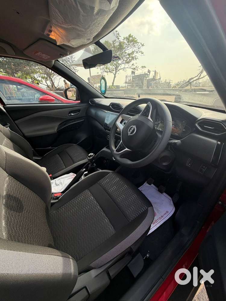Nissan Magnite Petrol Manual 2025