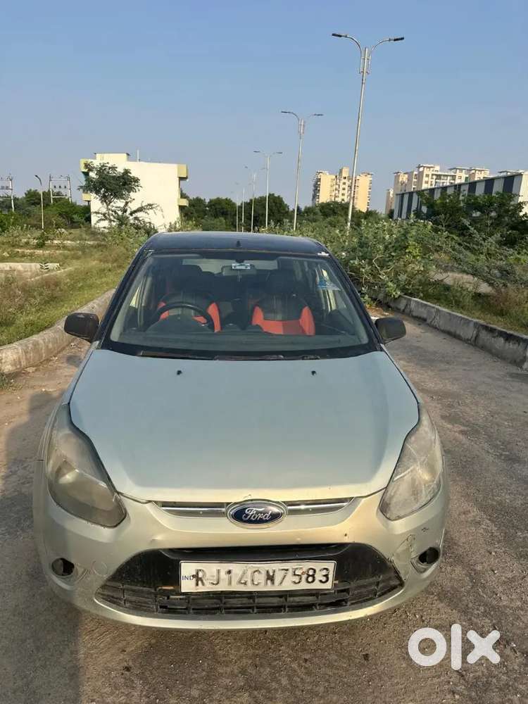 Ford Figo Zxi Petrol 2012