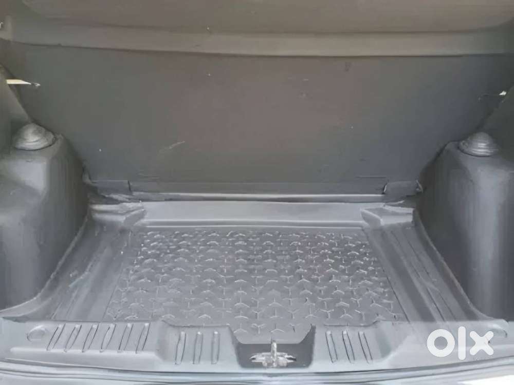 Tata Altroz 1.2 Xm Plus, 2022, Petrol