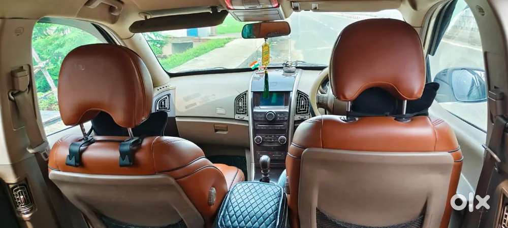 Mahindra Xuv500 2015 Diesel Second Owner