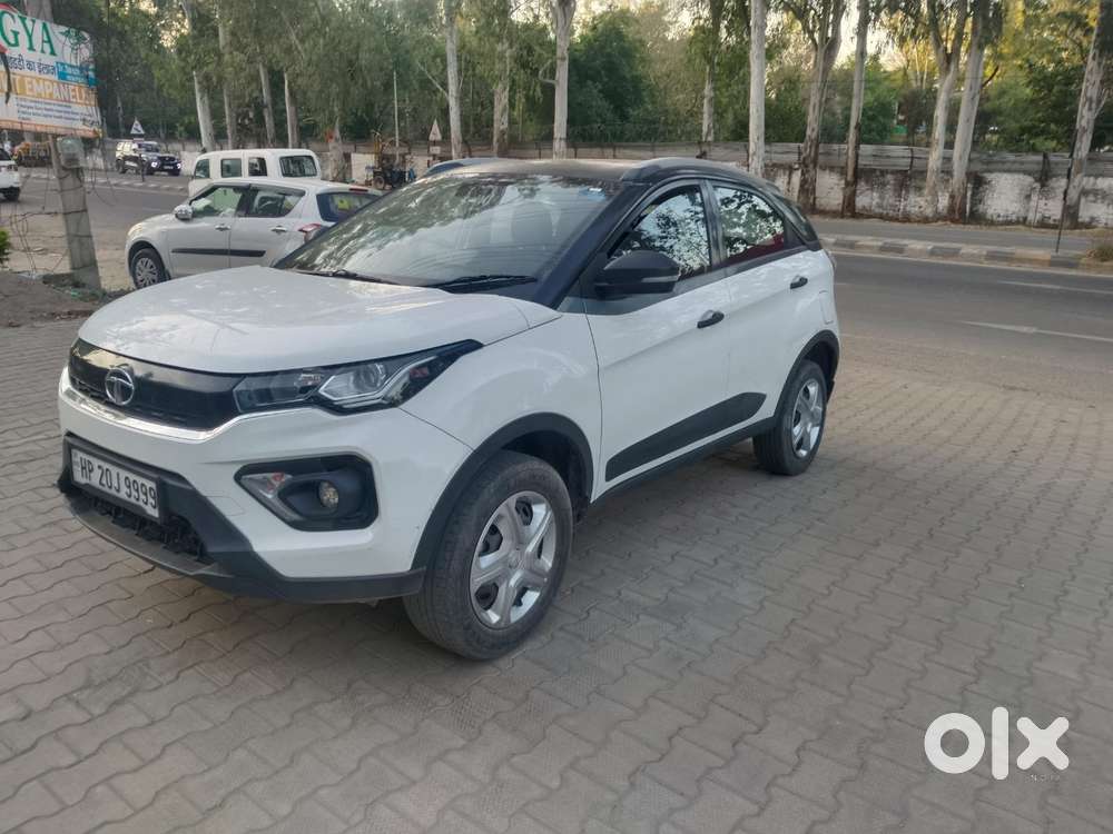 Tata Nexon 1.2 Revotron Xma Amt (s), 2020, Petrol
