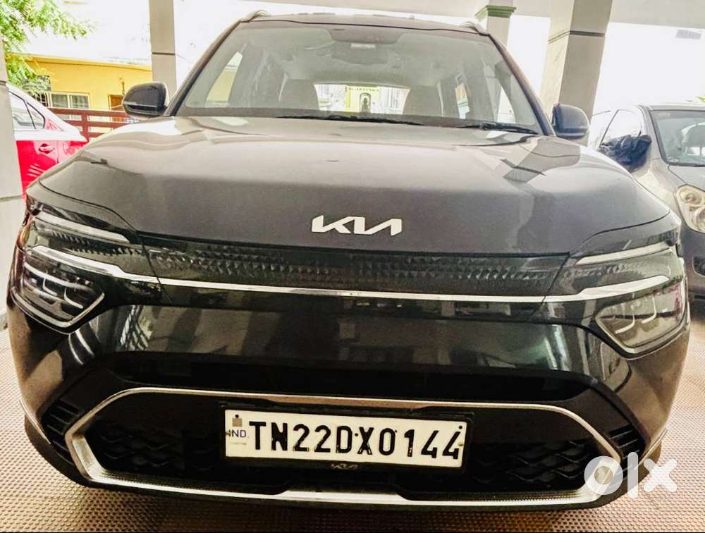 Kia Caresn Top Model Luxury Plus For Sale - Excellent Condition