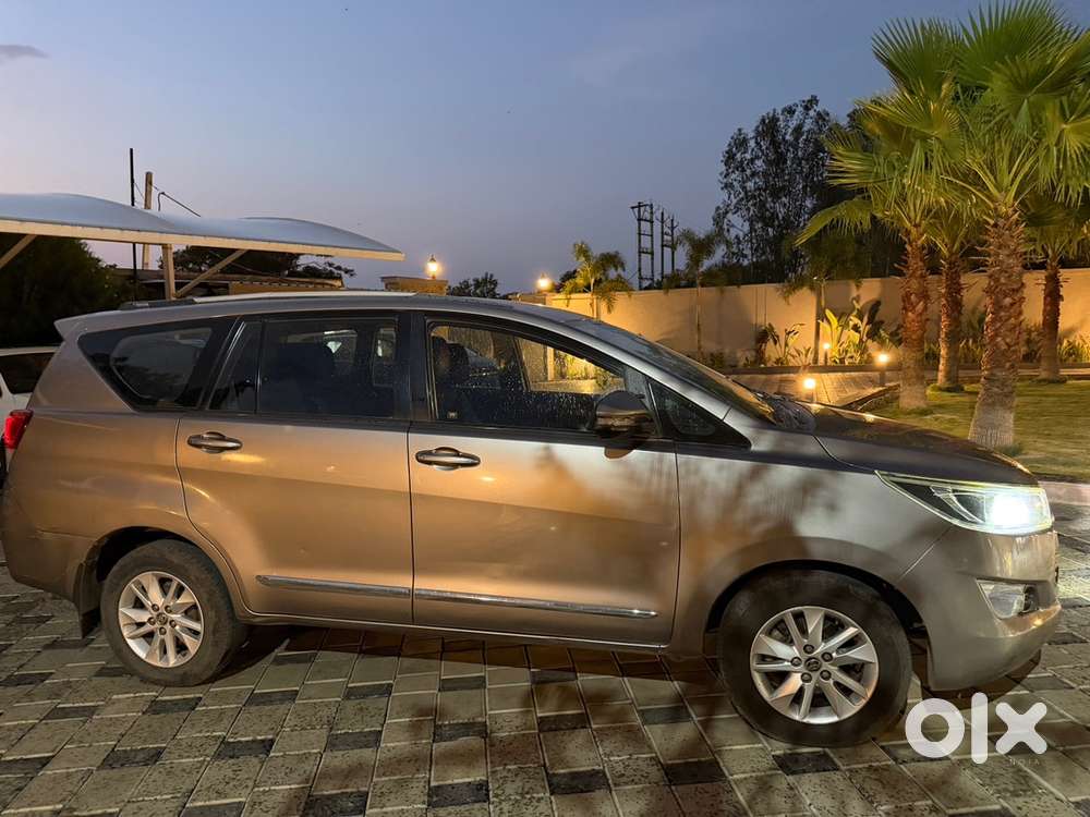 Toyota Innova Crysta 2019
