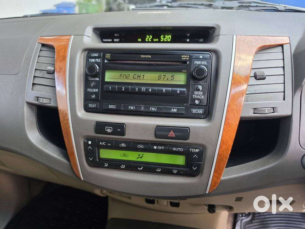 Toyota Fortuner 3.0 4x4 Manual, 2011, Diesel