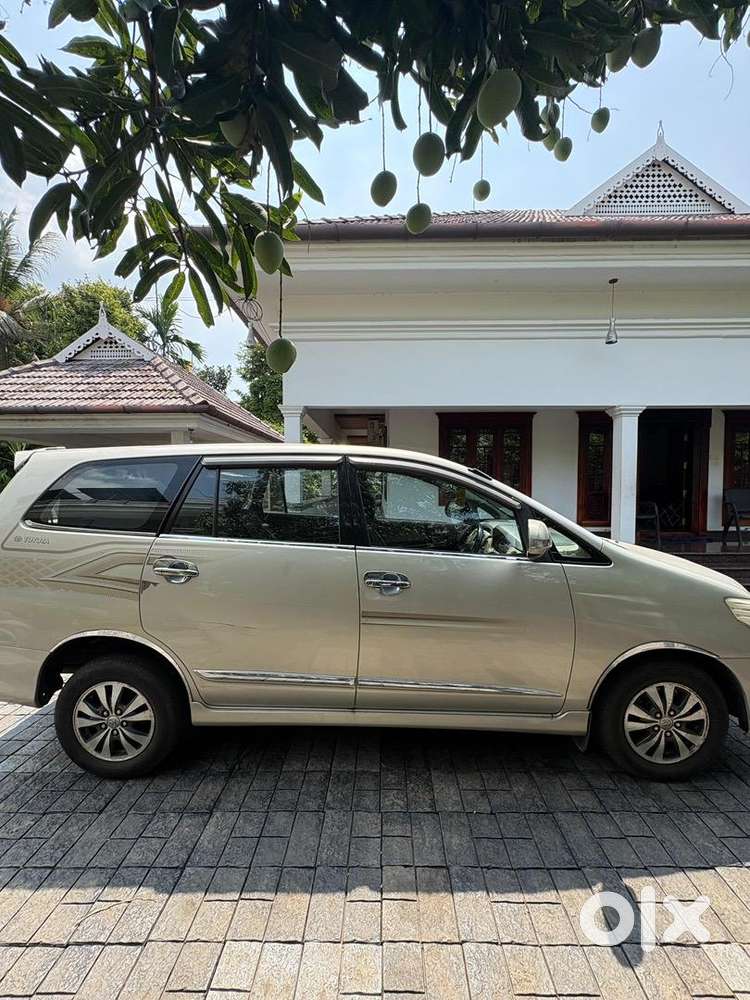 Toyota Innova 2015 Diesel Well Maintained