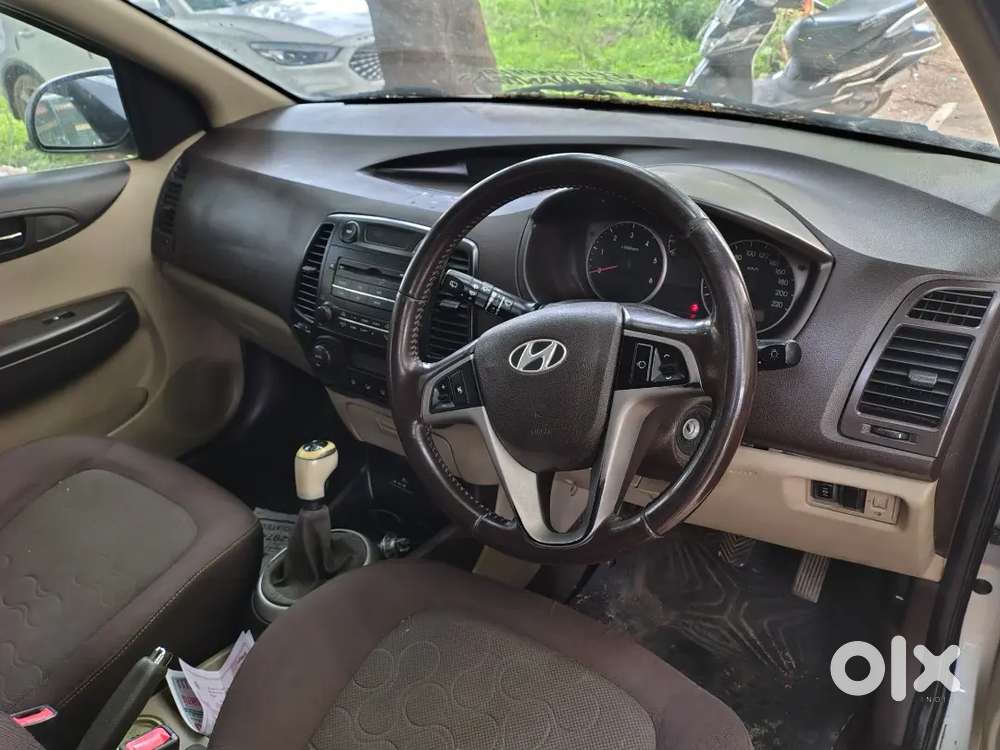 Hyundai I20 Asta Crdi 2010 Diesel 115000 Km Driven .f. C Till Sep 2030