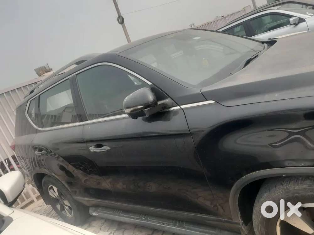 Mahindra Alturas G4 2019 Diesel 174000 Km Driven