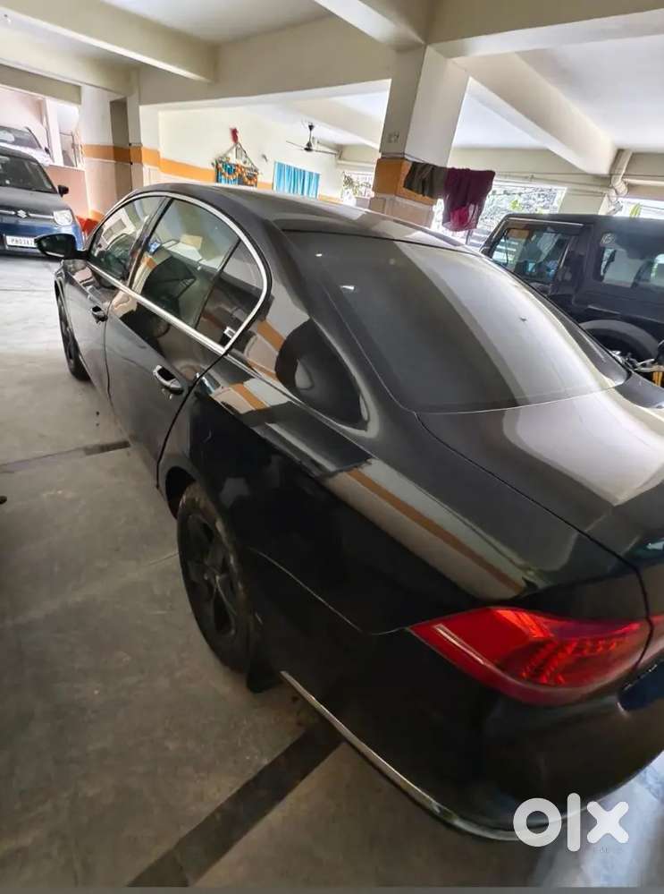 Volkswagen Passat 2012 Diesel 105000 Km Driven