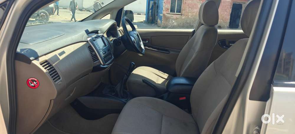 Toyota Innova 2.5 Vx 7 Str Bs-iii, 2015, Diesel