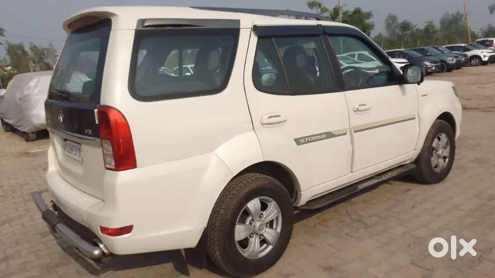 Tata Safari Storme 2016 Diesel 150000 Km Driven