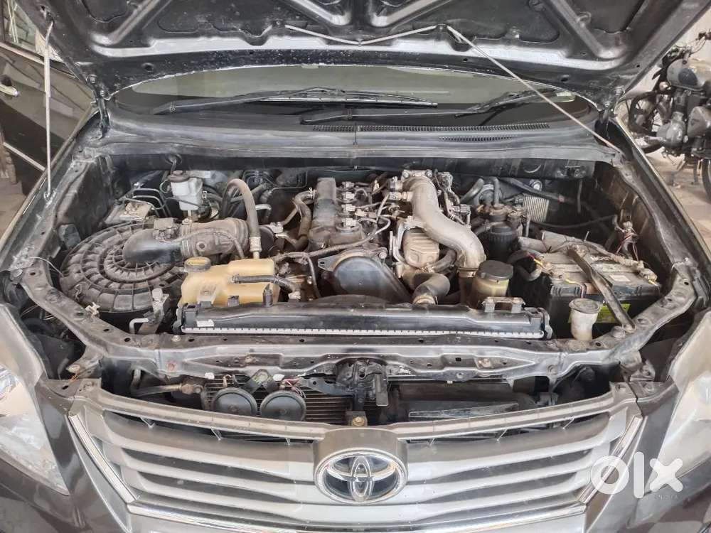 Toyota Innova 2012 Diesel Well Maintained