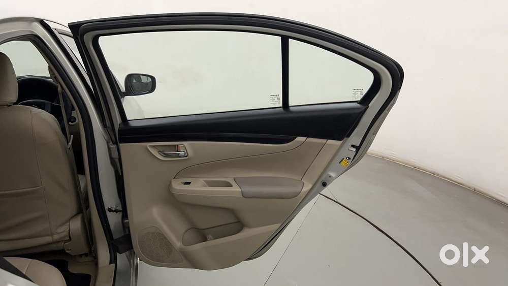 Maruti Suzuki Ciaz 2014-2017 At Zxi, 2016, Petrol