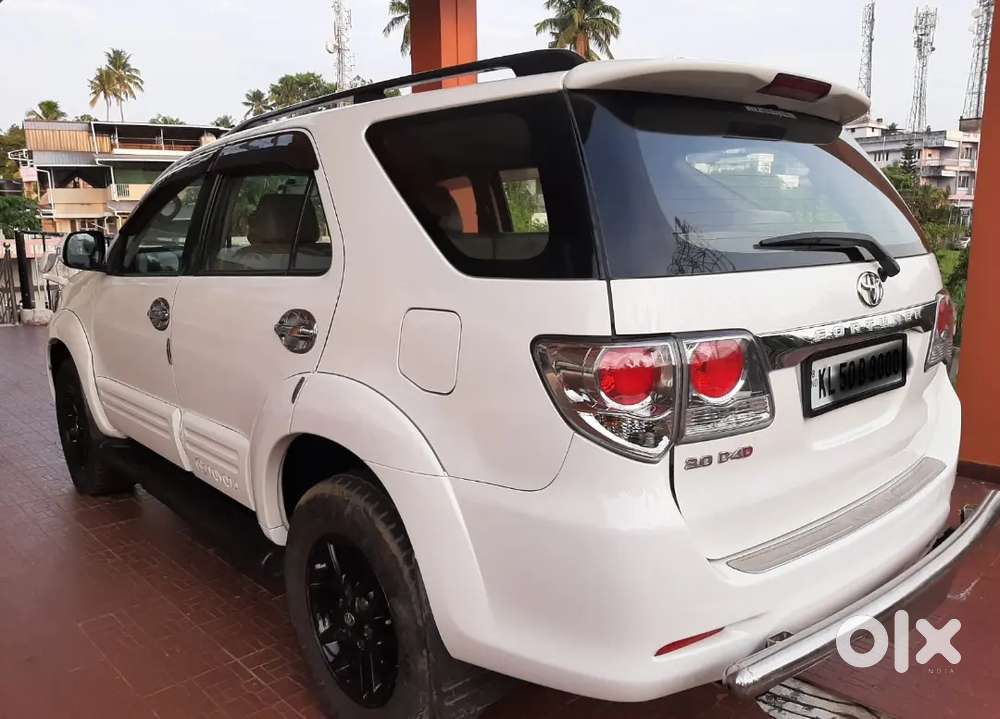 Toyota Fortuner 2012