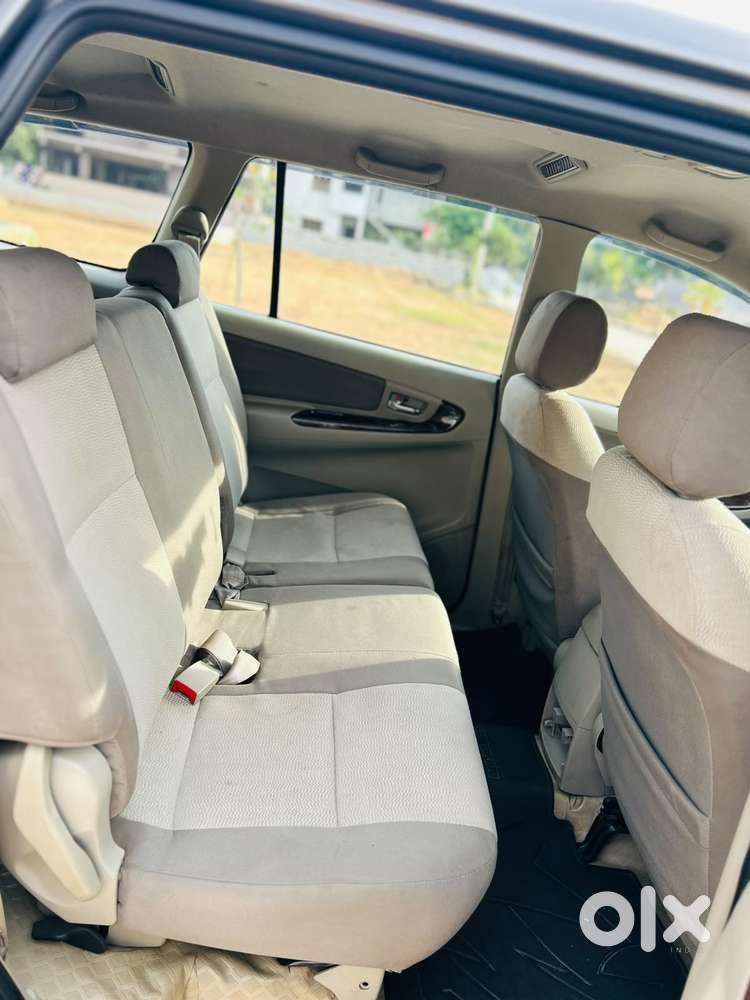 Toyota Innova 2.5 Vx 8 Str Bs-iii, 2012, Diesel