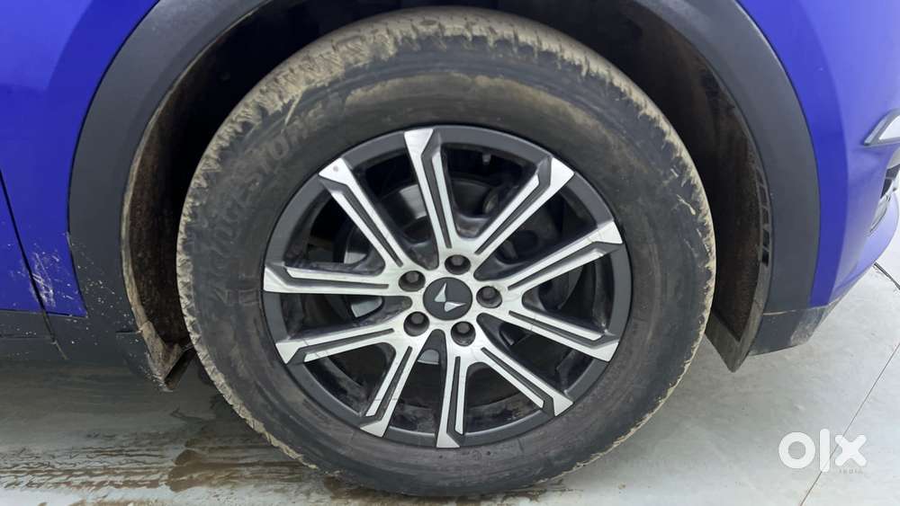 Mahindra Xuv700 2.0 Ax 7 Petrol At Luxury Pack Str, 2022, Petrol