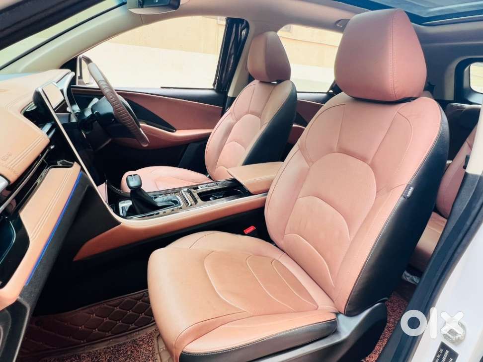 Mg Hector Plus Sharp Pro 1.5 Turbo Petrol Cvt 6 Str, 2023, Petrol