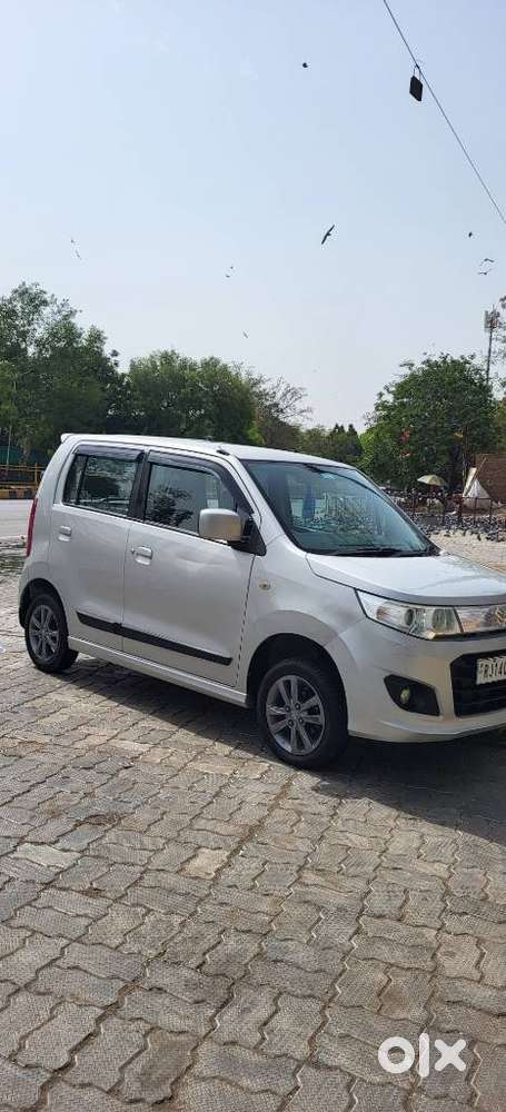 Maruti Suzuki Wagon R Stingray 1.0 Vxi Plus Amt, 2017, Petrol