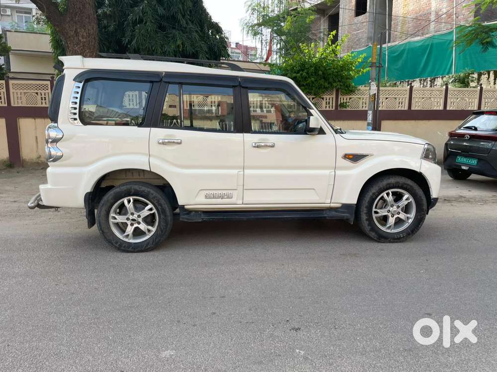 Mahindra Scorpio S10 8 Seater, 2015, Diesel