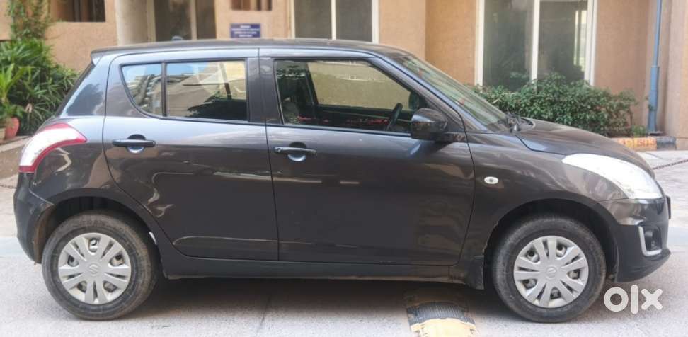 Maruti Suzuki Swift Lxi Optional-o, 2017, Petrol