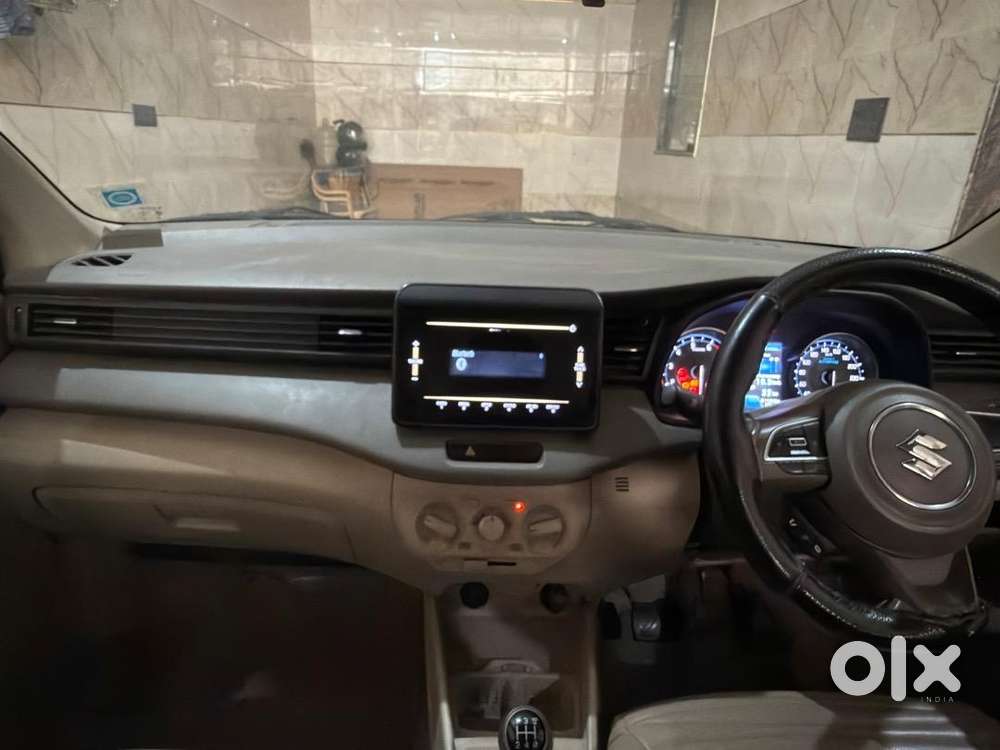 Ertiga Smart Hybrid Petrol & Cng