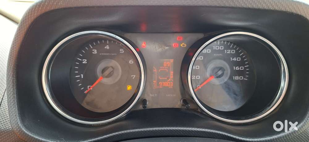 Mahindra Tuv 300 T8, 2016, Diesel