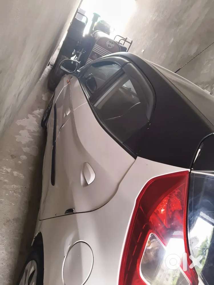 Hyundai Eon Sportz Petrol 2015