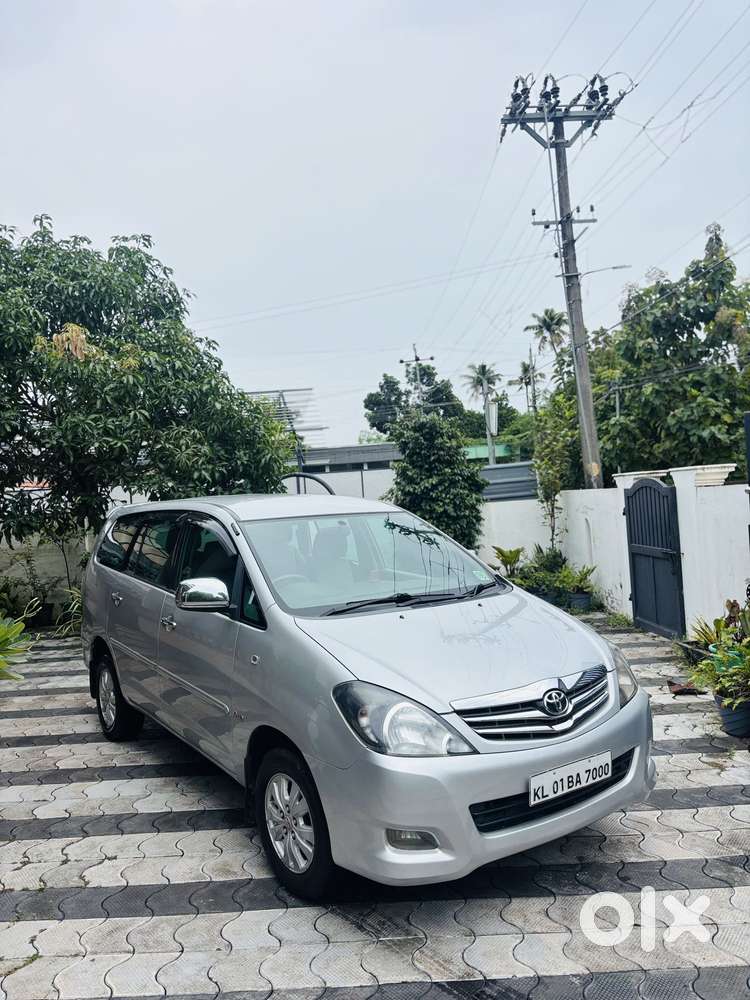 Toyota Innova 2.5 V 7 Str, 2011, Diesel