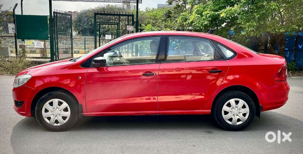 Skoda Rapid 2011-2013 1.6 Mpi Ambition, 2012, Petrol