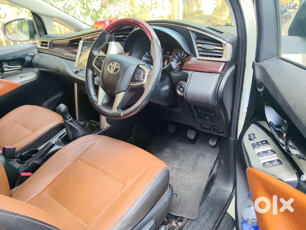 Toyota Innova Crysta 2.4 V 7 Str, 2016, Diesel