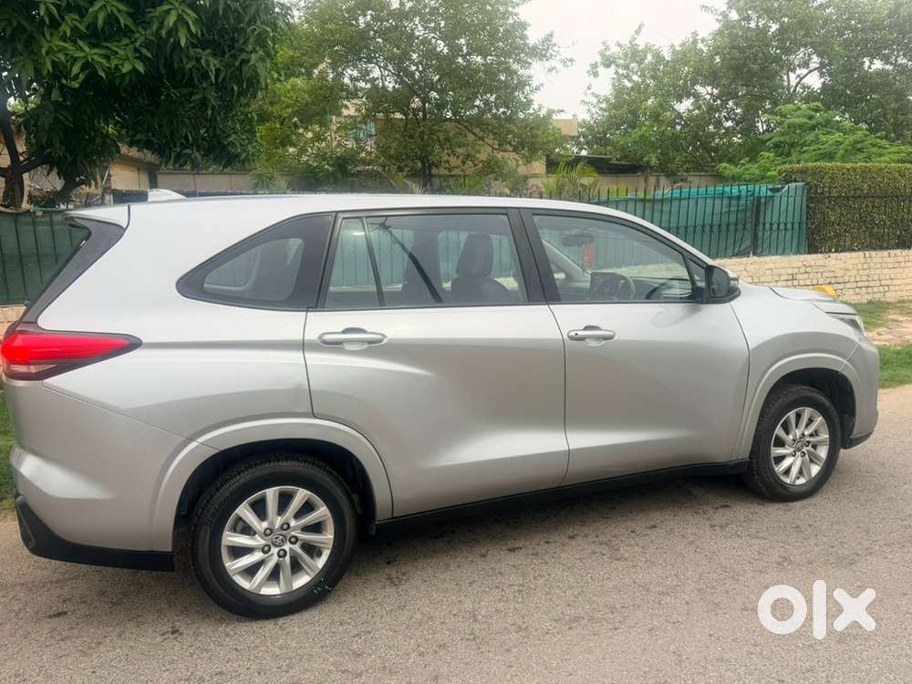 Toyota Innova Hycross 2024 Petrol 8 Str