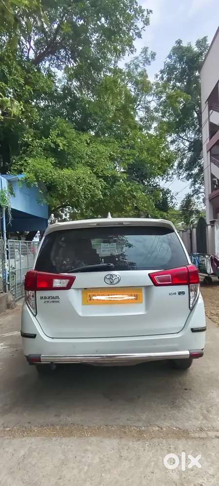 Toyota Innova Crysta 2014 Diesel Well Maintained