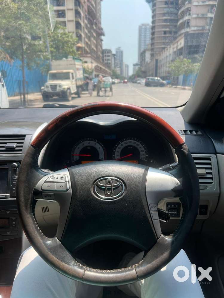 Toyota Corolla Altis 2012 Petrol Well Maintained