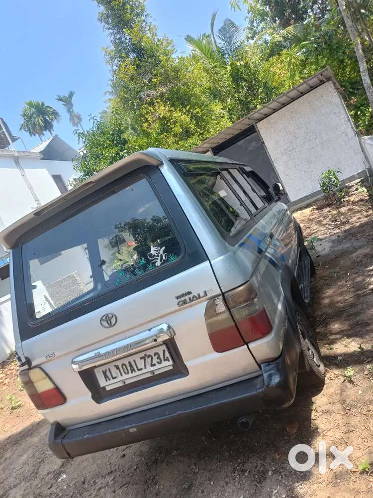 Toyota Qualis 2001 Diesel 265000 Km Driven