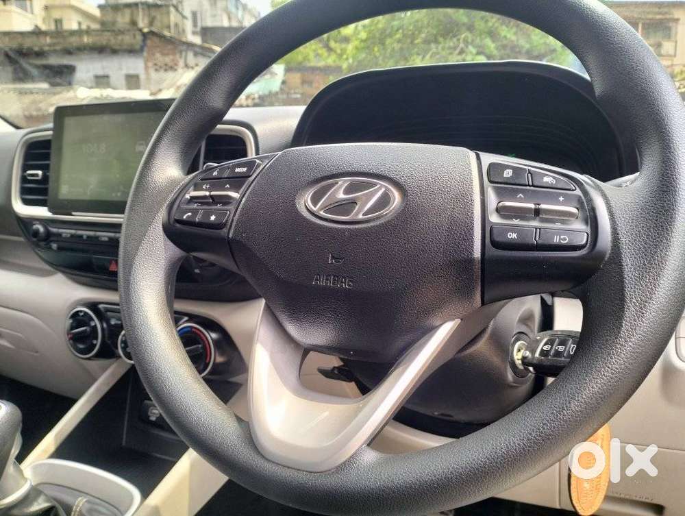 Hyundai Venue S (o) 1.0 Turbo Mt, 2024, Petrol