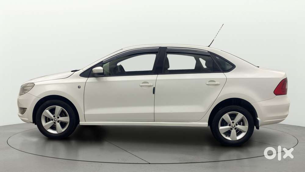 Skoda Rapid 1.5 Tdi At Elegance, 2015, Diesel