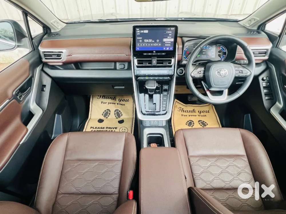 Toyota Innova Hycross 2.0 Zx (o) Hybrid 7 Str, 2025, Petrol