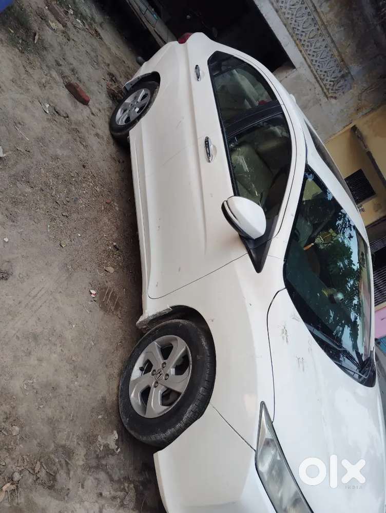 Honda  2015 Modal Hai 3rd Owner Hai