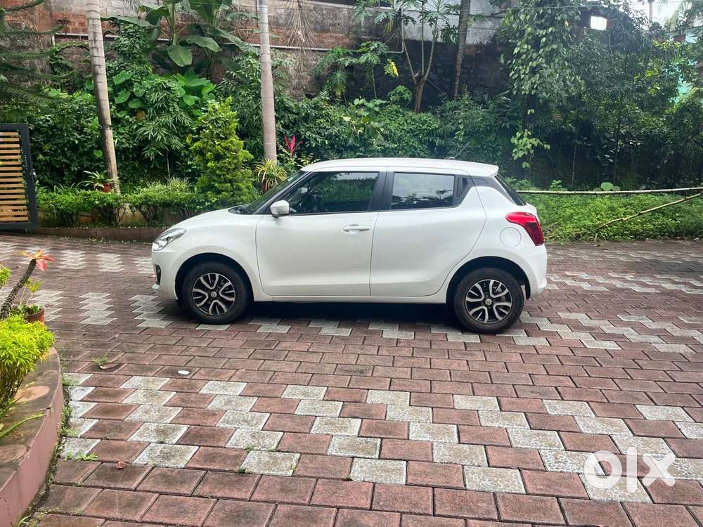 Maruti Suzuki Swift Vxi + Manual, 2021, Petrol