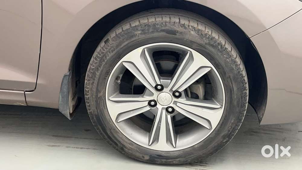 Hyundai Verna [ ] Fluidic 4s 1.6 Crdi Sx (o) At, 2018, Petrol