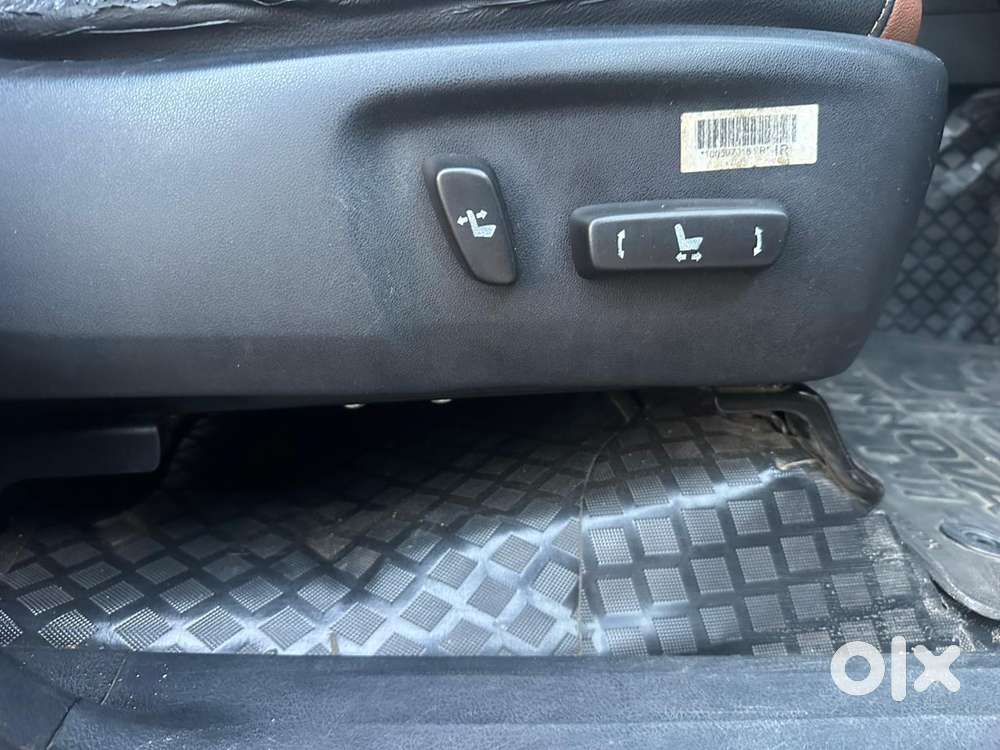 Toyota Innova Crysta 2.8z Automatic, 2017, Diesel