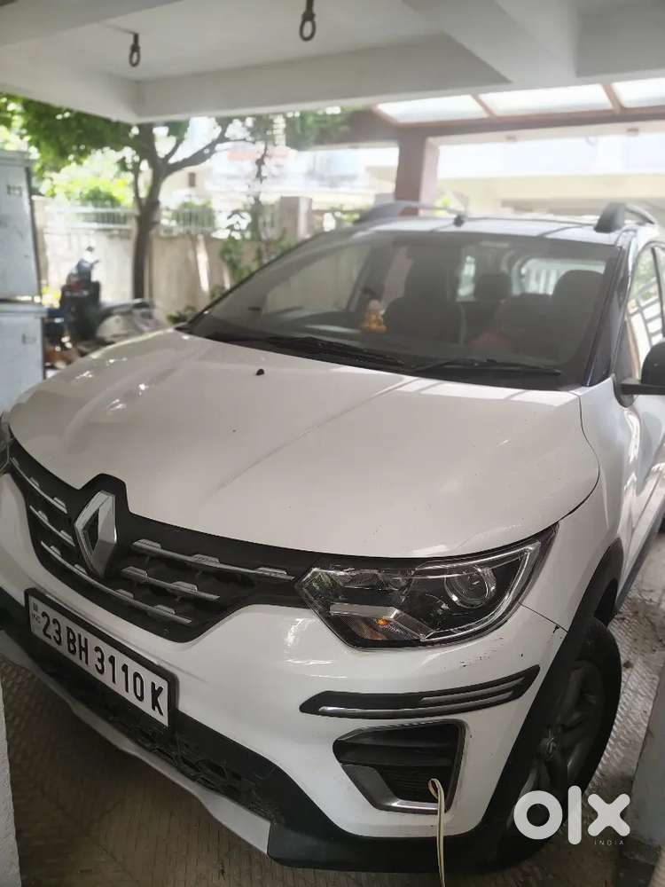 Renault Triber Amt Rxz 2023 Urgent