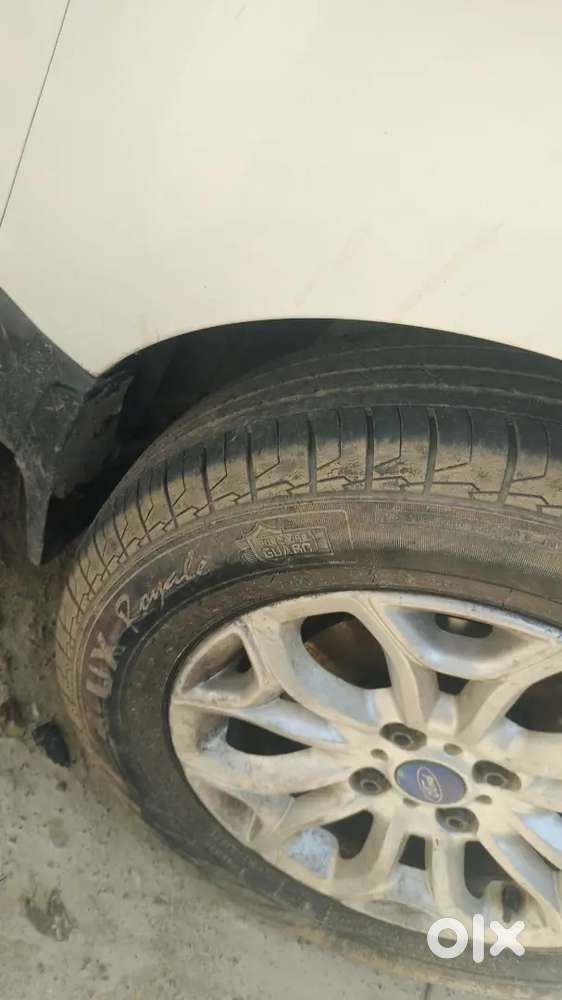 Condition Excellent All Tyre New Ac Chilled