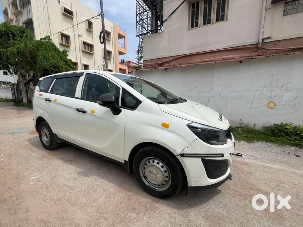 Mahindra Marazzo