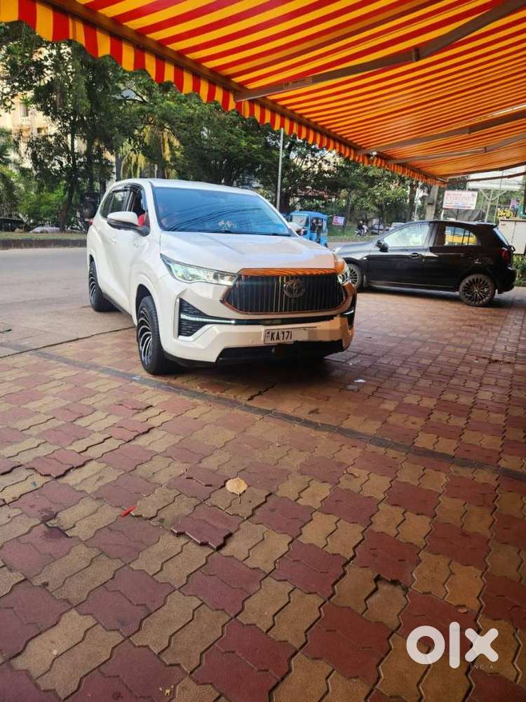 Toyota Innova Hycross 2.0 Vx Hybrid 8 Str, 2023, Petrol